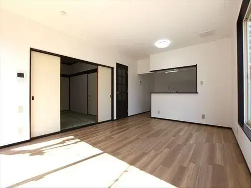 2-Story LDK Over 15 Tatami Mats Kanazawa City Ishikawa Prefecture (4)