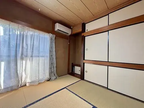 2-Story Detached House Chuo City Yamanashi Prefecture (4)