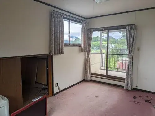 Two-Story Two-Family Home Ueda City Nagano Prefecture (2)