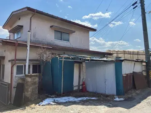 Akiya in Okaya