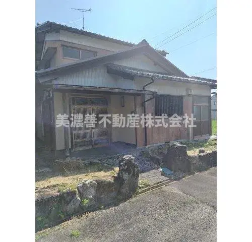 Akiya in Seki