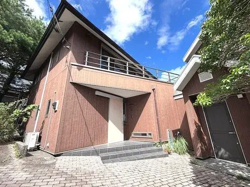Slide 4