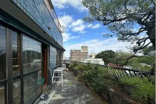 Slide 4