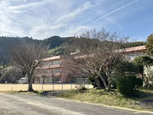 Akiya in Tsu