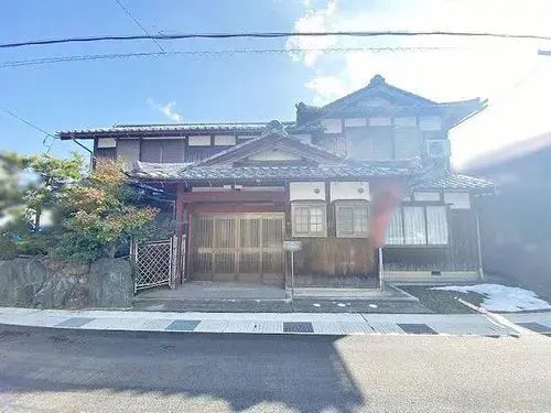 Akiya in Nagahama