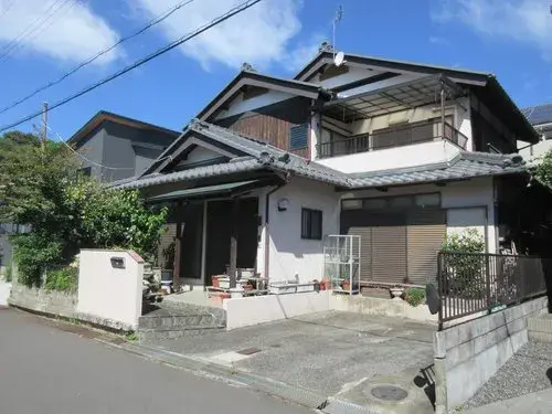 Akiya in Konan