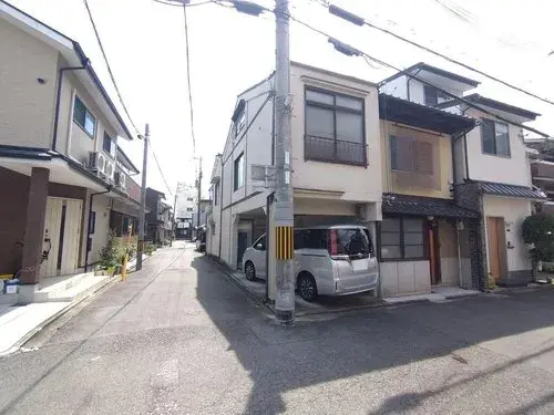 Akiya in Barrio Kamigyo