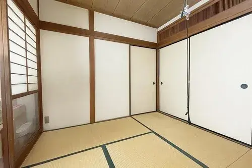 Vivienda Bifamiliar de Dos Plantas en el Barrio Ukyo, Ciudad de Kioto, Prefectura de Kioto (2)