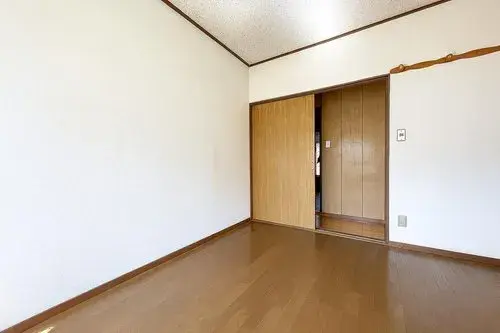 Vivienda Bifamiliar de Dos Plantas en el Barrio Ukyo, Ciudad de Kioto, Prefectura de Kioto (5)