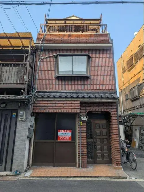Akiya in Osaka