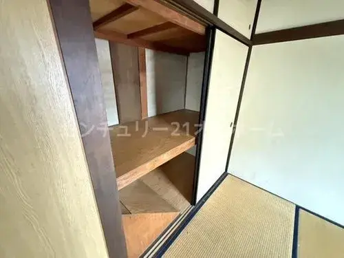 3K property Neyagawa City Osaka Prefecture (11)