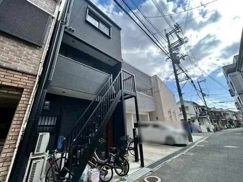 Akiya in Neyagawa