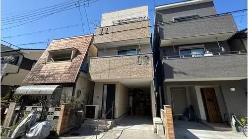 Akiya in Takatsuki