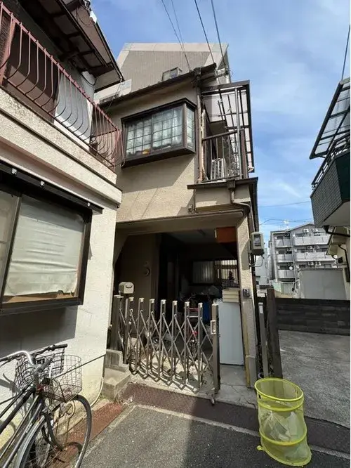Akiya in Osaka