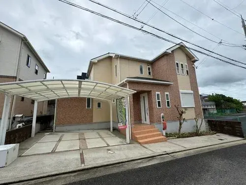 Akiya in Izumi