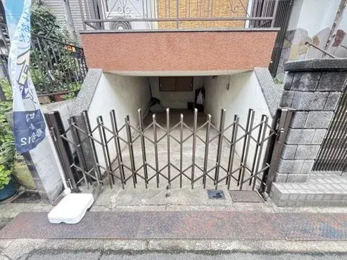 5DK Property Neyagawa City, Osaka Prefecture (2)