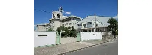 5DK Property Neyagawa City, Osaka Prefecture (3)