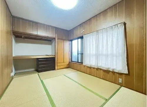 5DK Property Neyagawa City, Osaka Prefecture (7)
