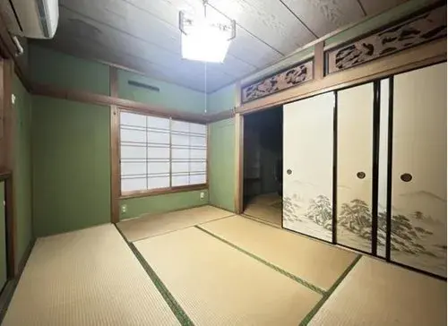 5DK Property Neyagawa City, Osaka Prefecture (8)