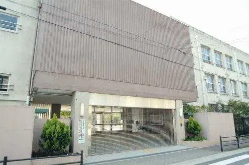 Akiya in Osaka