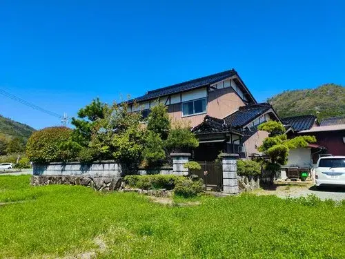 Akiya in Shiso
