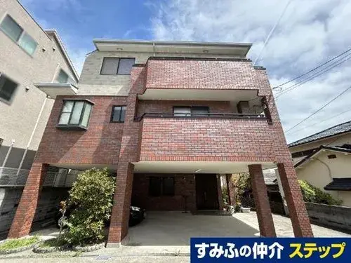 Akiya in Kobe