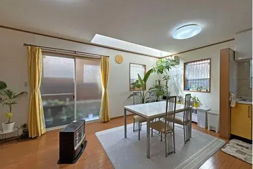 Residencia de Dos Plantas en la Ciudad de Nishinomiya, Prefectura de Hyogo (3)