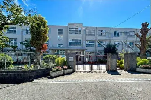 Residencia de Dos Plantas en la Ciudad de Nishinomiya, Prefectura de Hyogo (10)