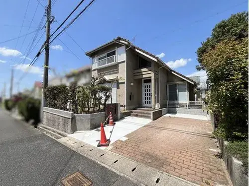Akiya in Kobe