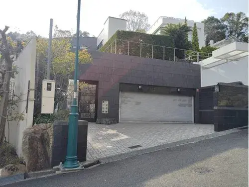 Akiya in Ashiya