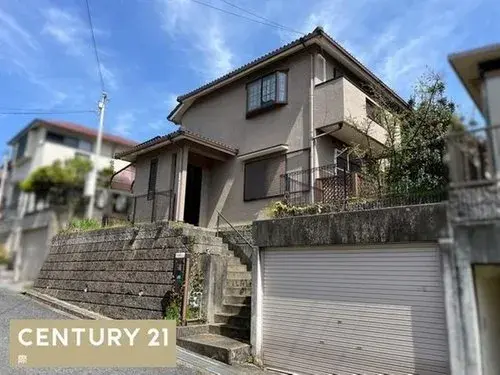 Akiya in Hashimoto