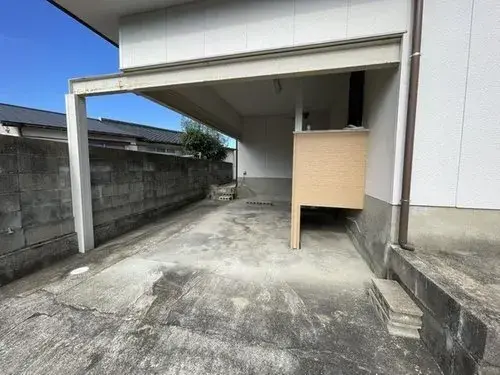 Slide 4