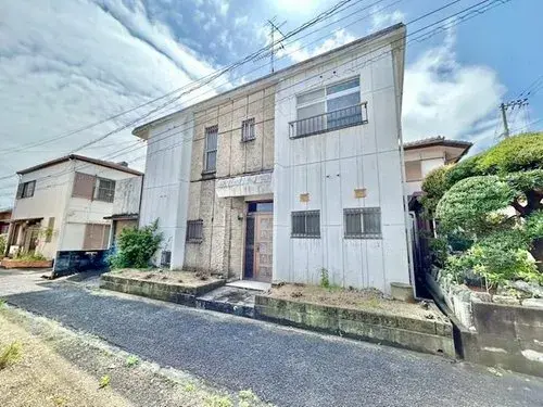 Akiya in Shikokuchuo