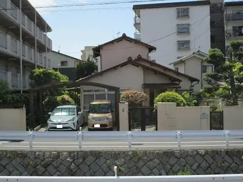 Slide 4