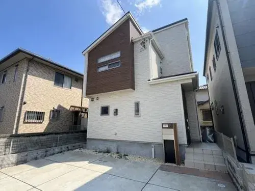 Akiya in 福岡市