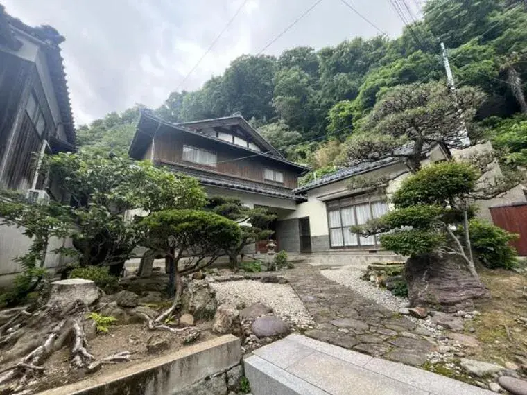 Akiya in Echizen-chō