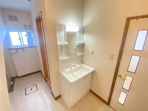 Hokkaido Hokuto 2-Story Residence with 15-Tatami LDK (6)