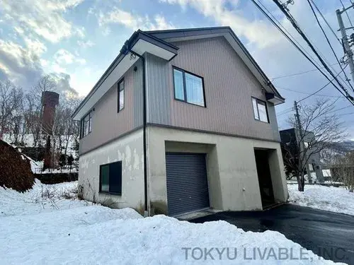 Akiya in Chuo Ward