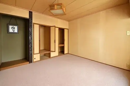 2-Story Detached House Toyohira Hokkaido (3)