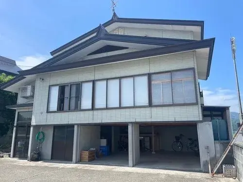 Akiya in Ōishida بلدة