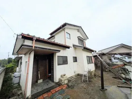 Akiya in Satte