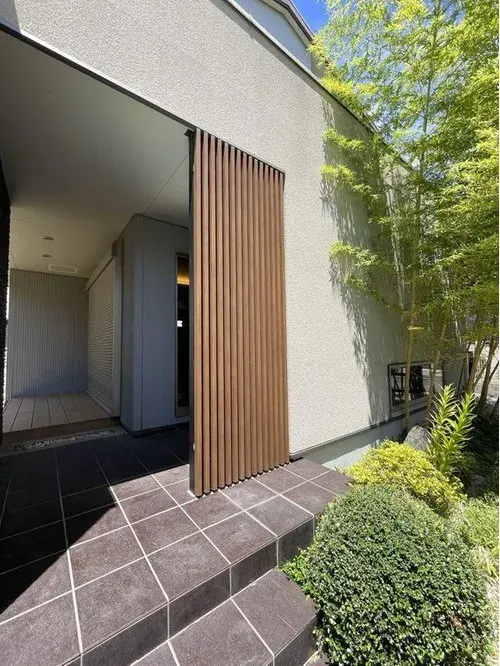 Akiya in Toda