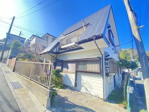 Akiya in Yokosuka