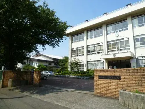 3-Story House with Ample Storage Kanagawamihara City Kanagawa Prefecture (13)