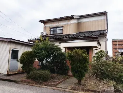 Akiya in Takaoka