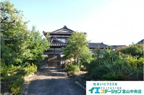Akiya in Imizu