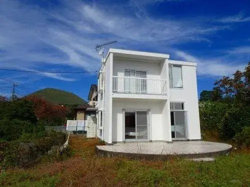 Akiya in Itō