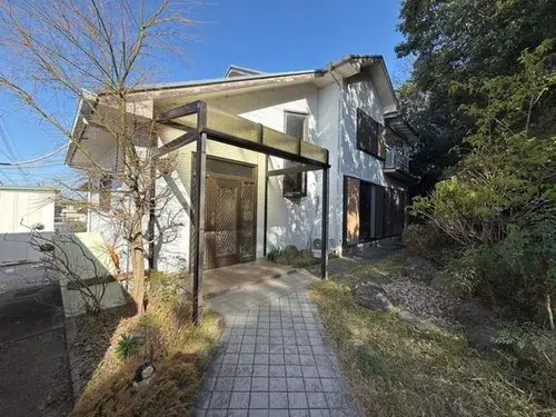 Akiya in Tsu