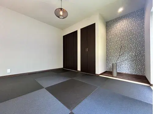 Shiga Prefecture Kusatsu City 2-Bedroom Property (2)