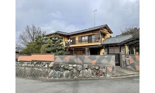 Akiya in Yamashina Ward